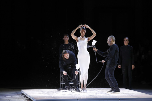 Fashion Awards 2022: Бела Хадид е модел на годината, творческият директор на Balenciaga не дойде на церемонията 