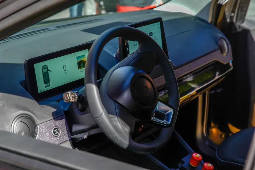Автомобил със слънчеви батерии Sion на Sono Motors