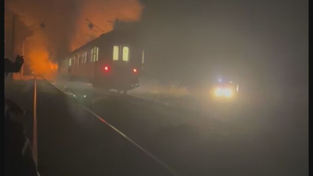 3 вагона от влака София-Варна изгоряха край гара Каспичан