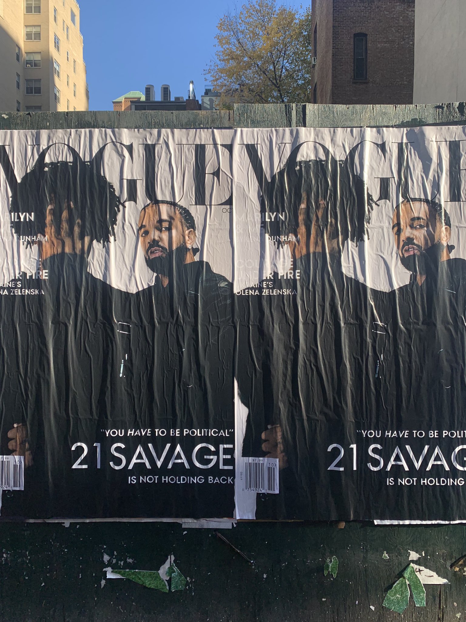 Дрейк и 21 Savage на плакати в Ню Йорк - Her loss албум 