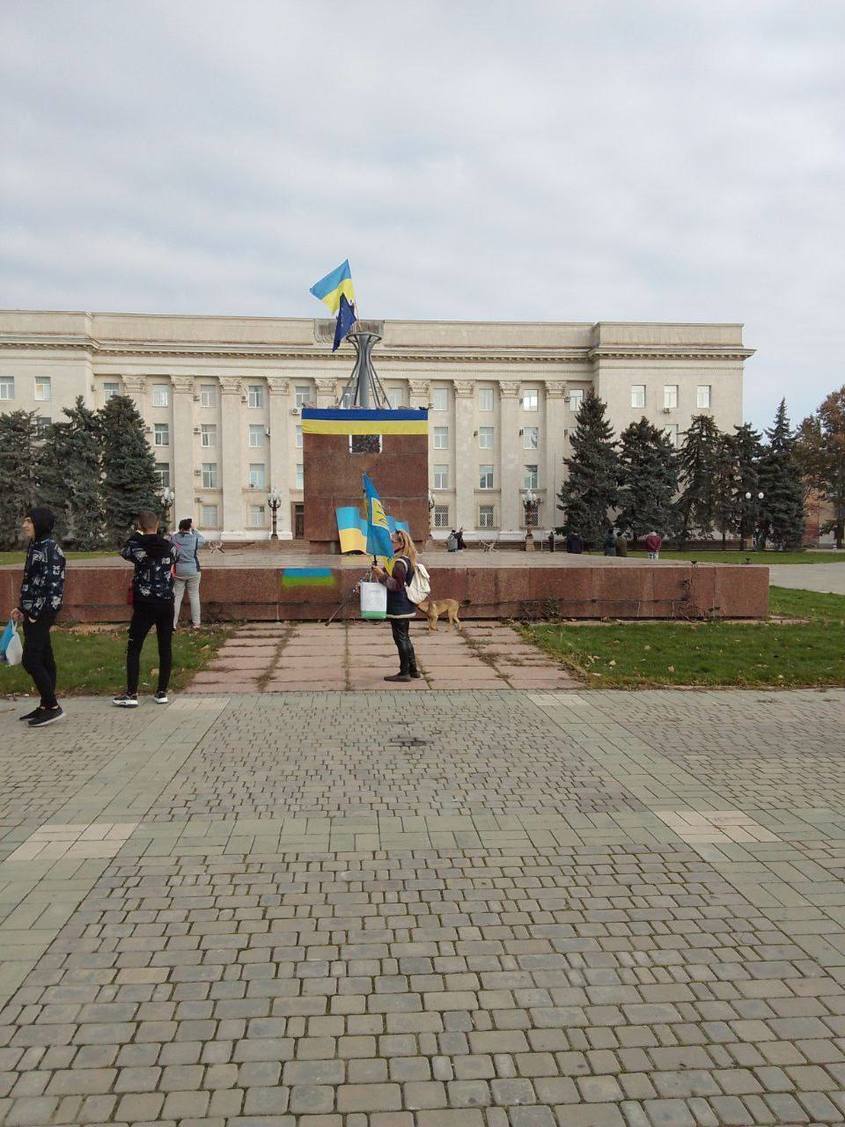 Украинските войски пристигнаха в Херсон. Според Русия обаче това не променя нищо и градът все още е руски