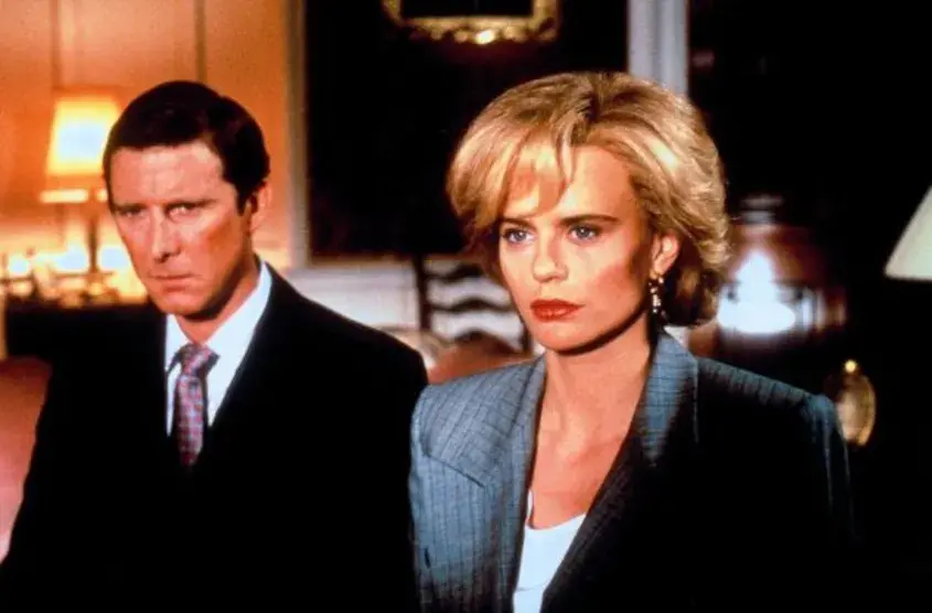 Серина Скот Томас в "Diana: Her True Story" (1993) - принцеса Даяна