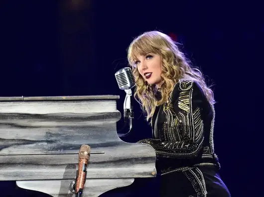 Драма с билетите за турнето на Тейлър Суифт. Темата стигна чак до конгресмени в САЩ