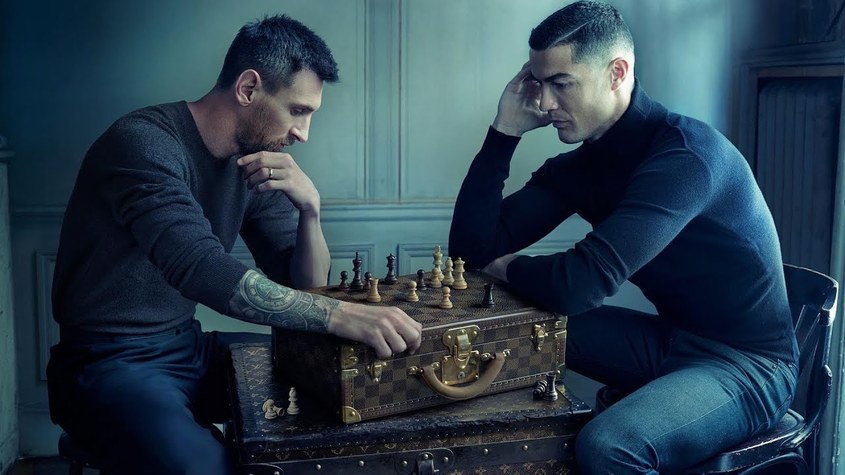 Защо Меси и Роналдо играят шах вместо футбол?