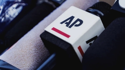 Информационната агенция Асошиейтед прес AP уволни репортерa който съобщи позовавайки