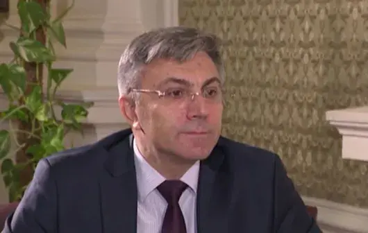 Нов ден, нов обрат от ДПС за кабинета „Денков“: Не знае дали ще го подкрепи