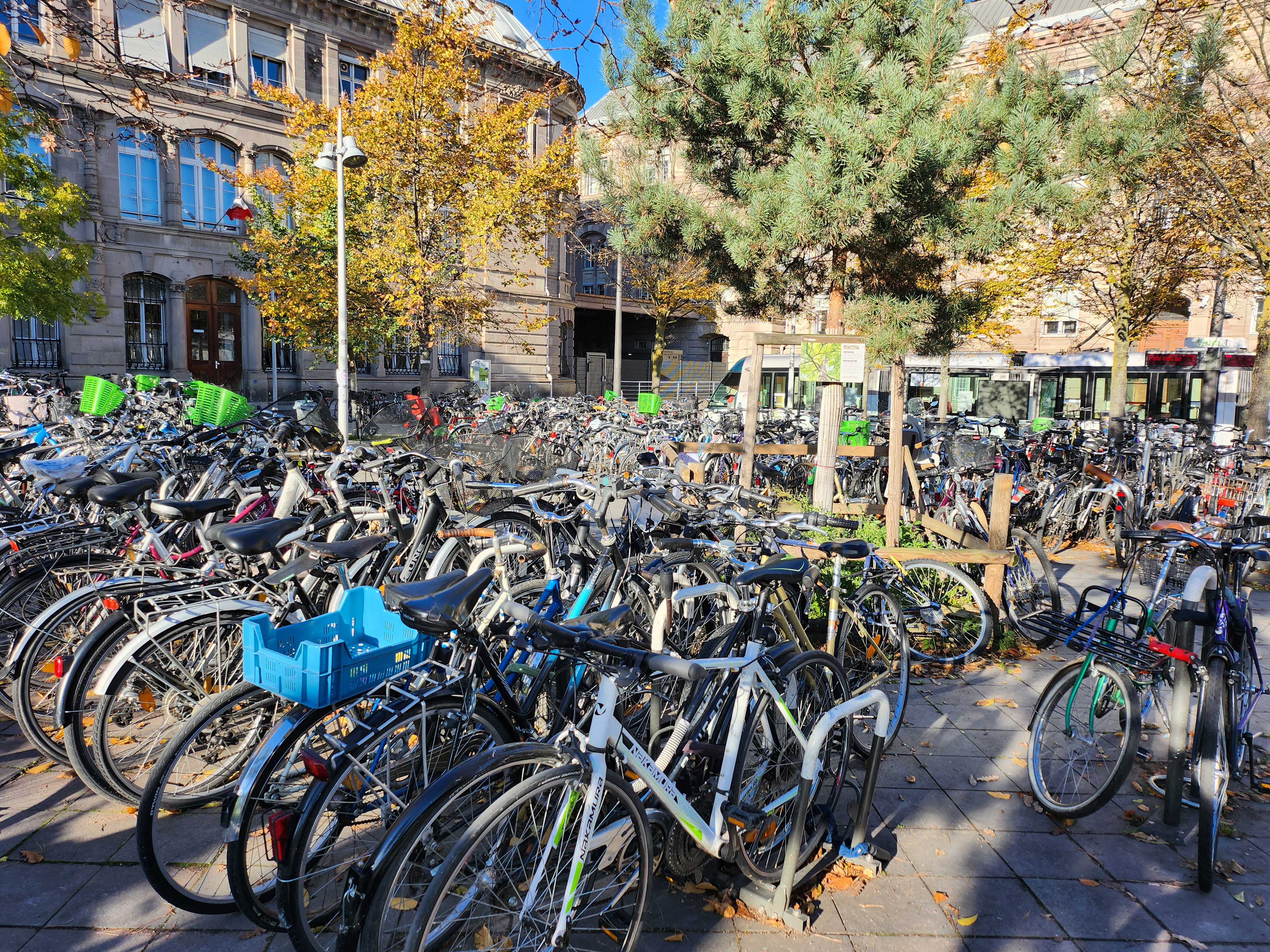 Страсбург, гара паркинг, велосипеди