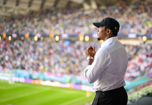 Футболната легенда Самюел Ето'о се забърка в грозен скандал в Катар