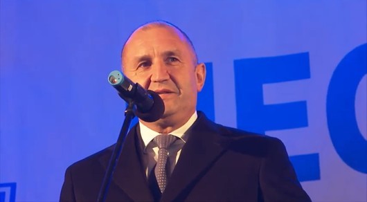 Президентът Румен Радев приветства жителите на Бургас по повод празника