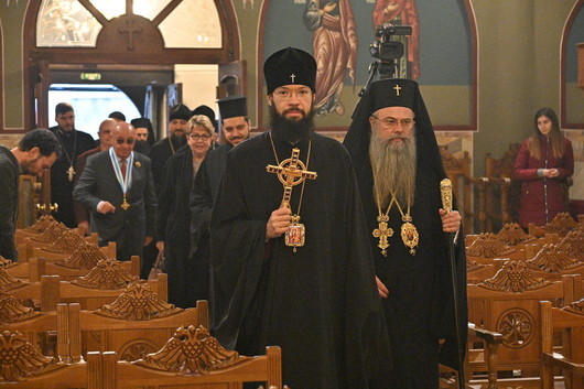 Пловдивският митрополит Николай прие но вместообичайното раболепие пред руския гост