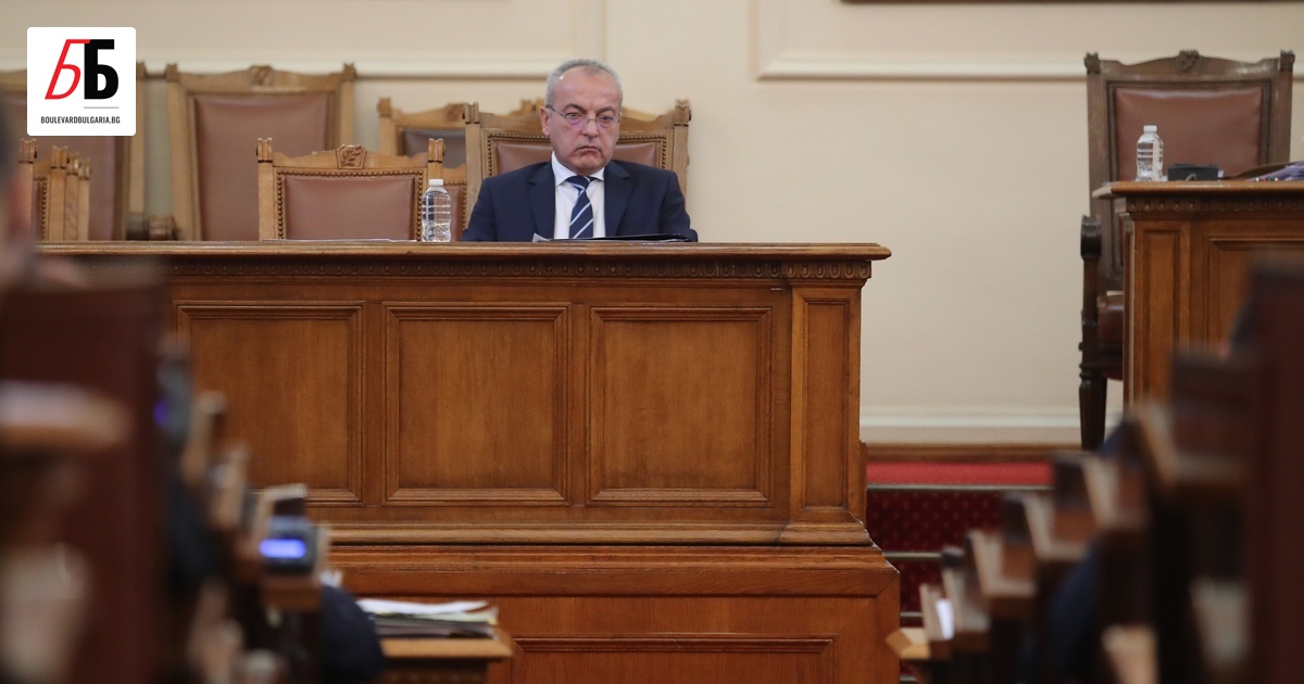 Служебният премиер Гълъб Донев призова 48 Народно събрание да гласува