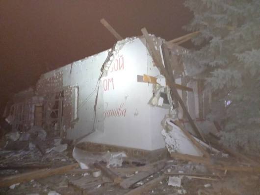 Украинските въоръжени сили са разрушили хотел в Кадиевка област Луганск