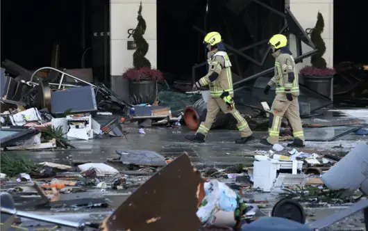 В Германия се питат как се стигна до "апокалипсиса" с акваруима в хотел "Радисън" 