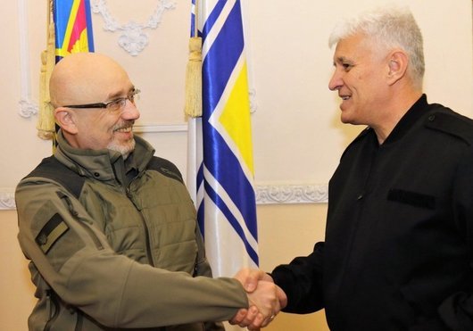 Украинският министър на отбраната пусна снимка с Димитър Стоянов от Киев