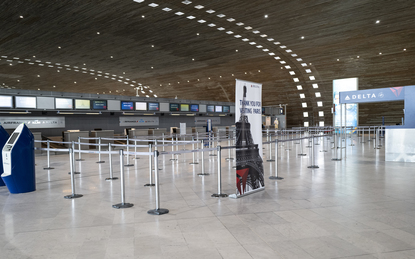 70 българи са блокирани на летище "Шарл дьо Гол" в Париж