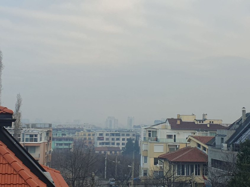 Силна миризма на газ притесни хората в няколко квартала на София