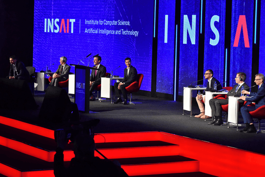 INSAIT дава стипендии от 72 хил. лв. на студенти по информатика
