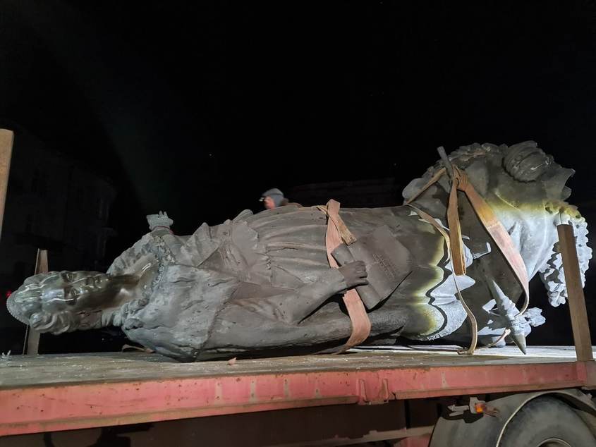 Одеса махна паметника на Екатерина II, Русия пак атакува с ирански дронове
