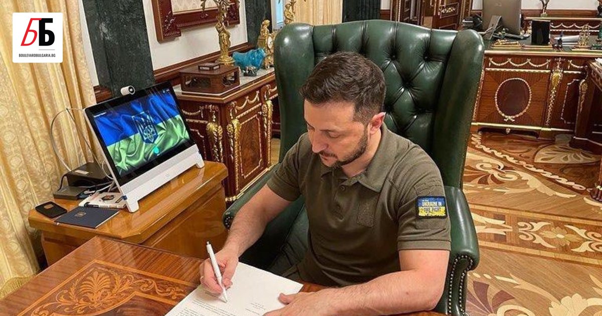 Украинският президент Володимир Зеленски подписа Закона за националните малцинства, който