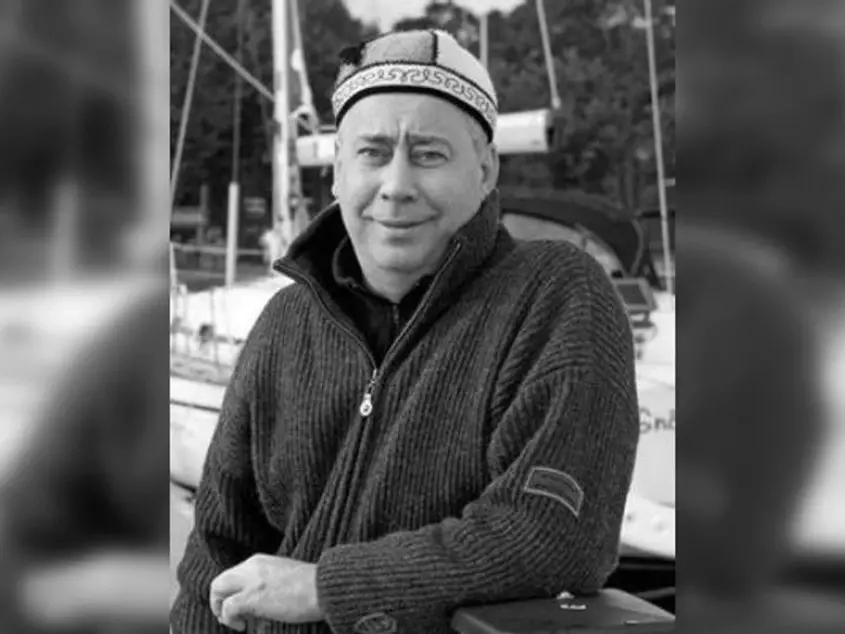 Юрий Воронов - открит мъртъв в плувен басейн