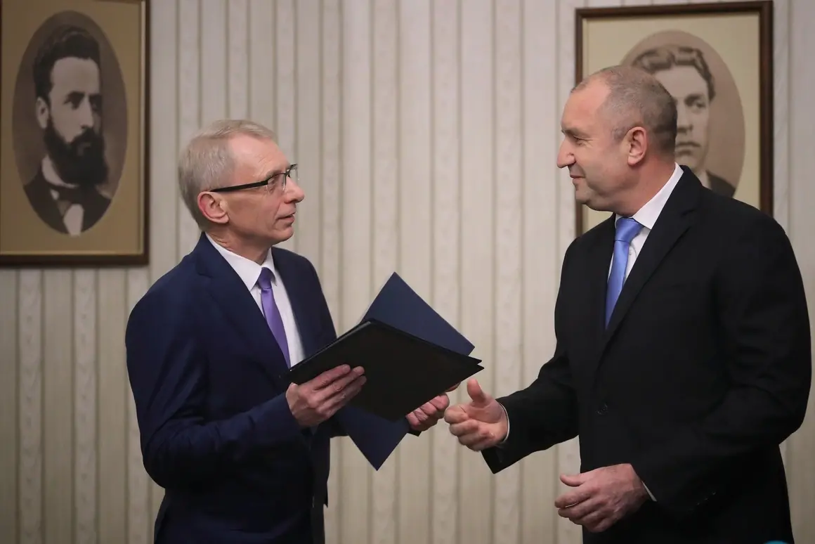 Радев пита ПП дали са склонни на "договаряне" с ГЕРБ в името на третия мандат