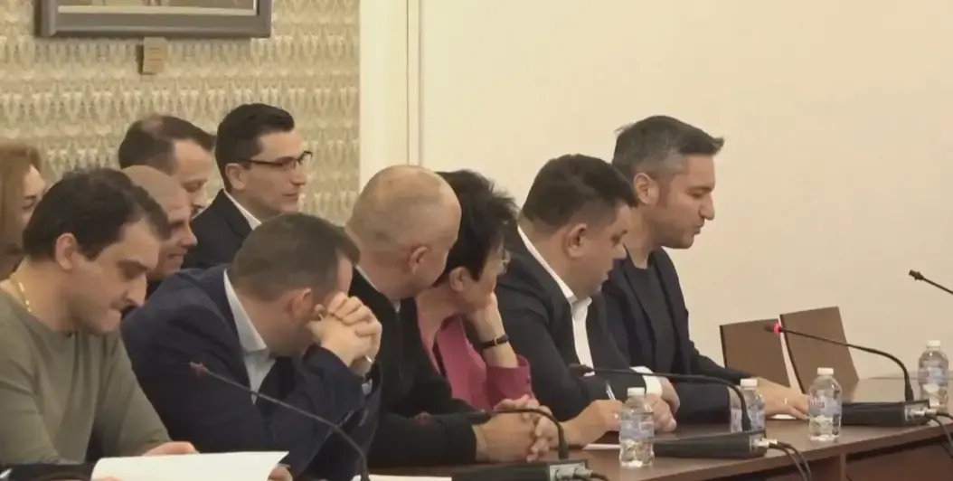 БСП обезсмисли опитите на ПП за кабинет с втория мандат