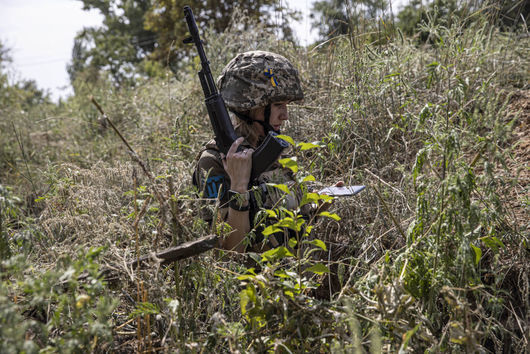 Снайперистките на Украйна, които знаят, че "винаги трябва да си готова да се взривиш с граната"