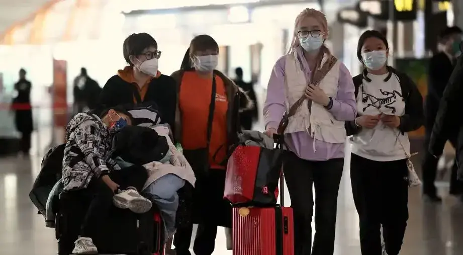 Три години по-късно Китай премахна задължителната карантина за посетители