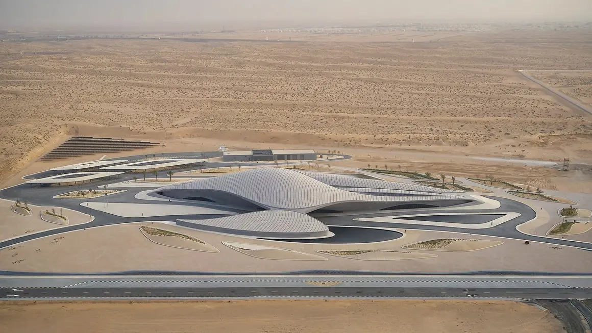 Сградата на Заха Хадид в Шарджа