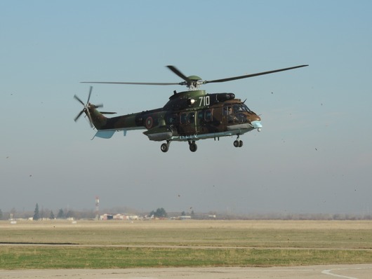 В неделя следобед вертолет Кугар от състава на 24 та авиационна