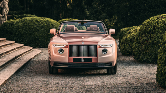 Производителят на луксозни автомобили Rolls Royce изпраща рекордна година за продажбите