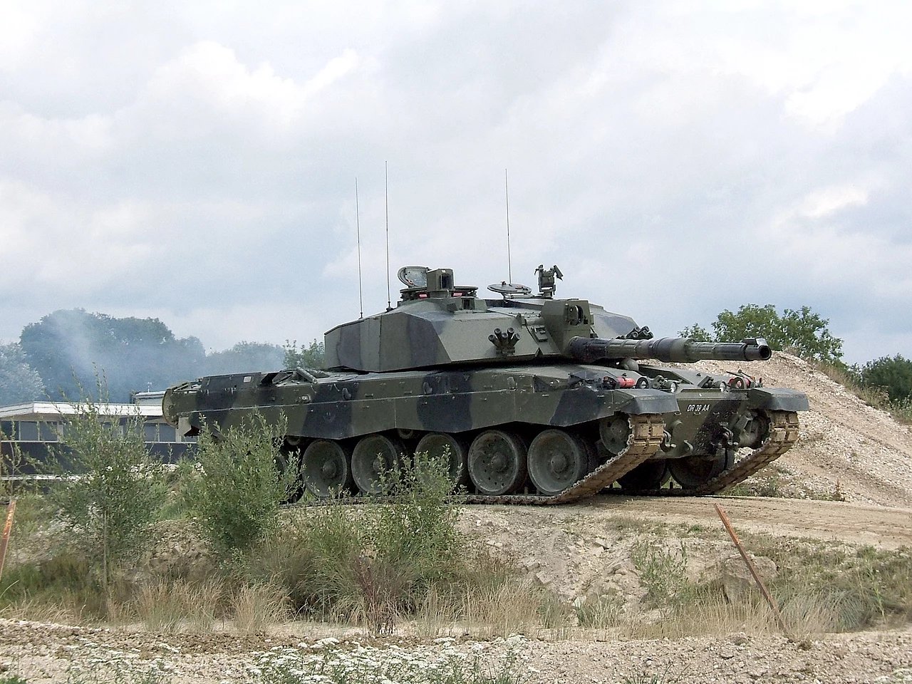 Великобритания реши: ще предостави танкове Challenger 2 на Украйна