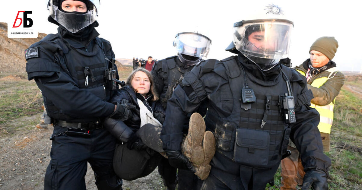 Полицията в Германия задържа Грета Тунберг по време на протест