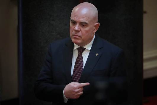 Главният прокурор Иван Гешев изненадващо определи българската прокуратура като институция