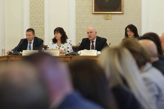 Главният прокурор Иван Гешев е внесъл в Народното събрание искане