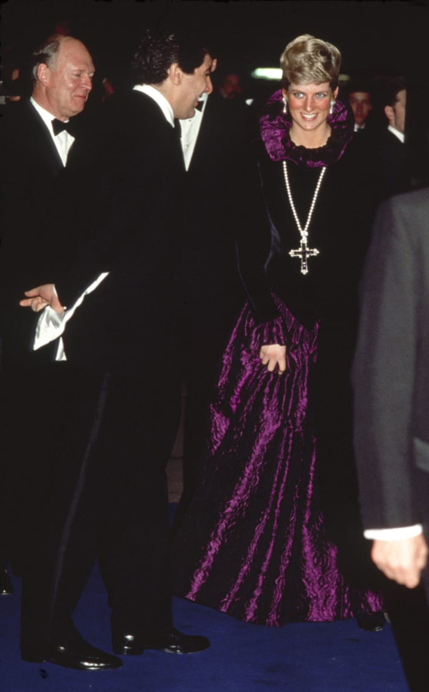 Принцеса Даяна, кръст, 1987, рокля, 