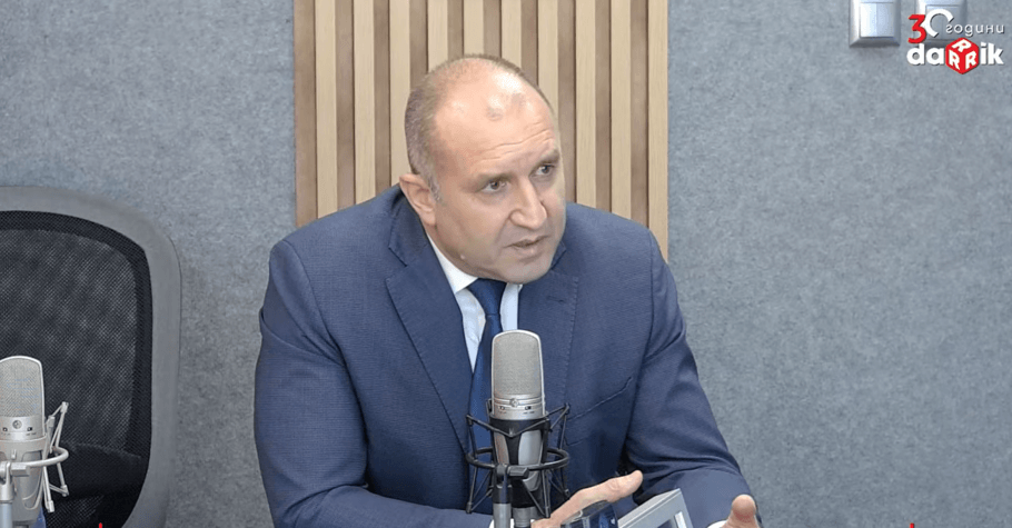 Гълъб Донев ще бъде премиер и в следващия служебен кабинет, обяви Радев