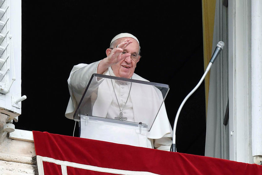 Папа Франциск: "Хомосексуалността не е престъпление"