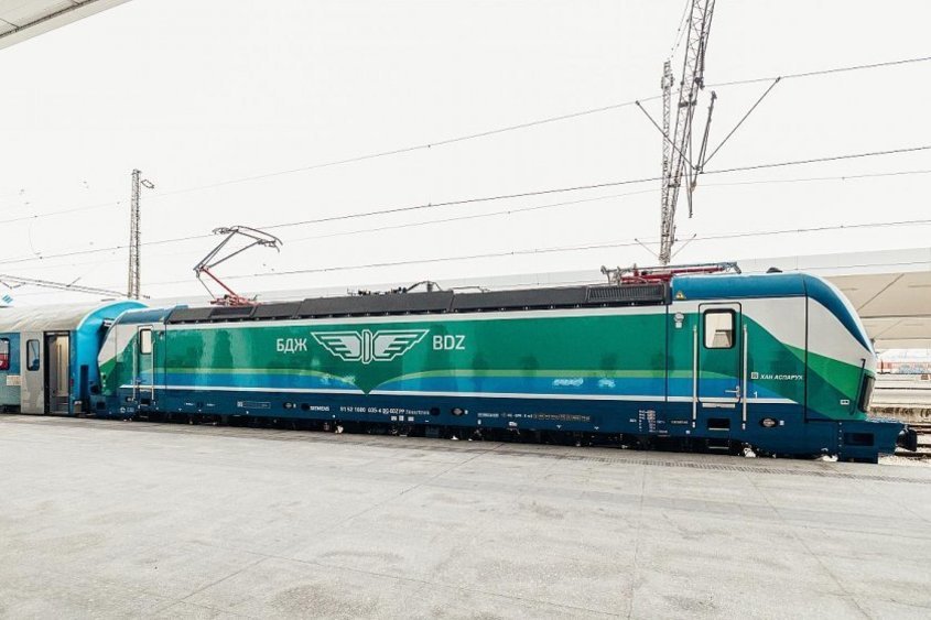 След 8-часово закъснение, нощният влак София-Варна стана денонощен