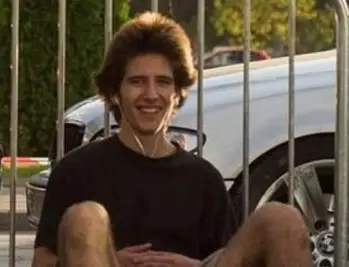 Издирват още един млад мъж, изчезнал по време на "Сурва" в Перник 