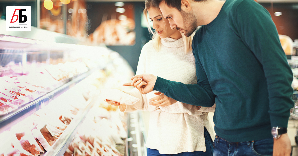 Цяла епоха ни дели от времето, в което зад витрината