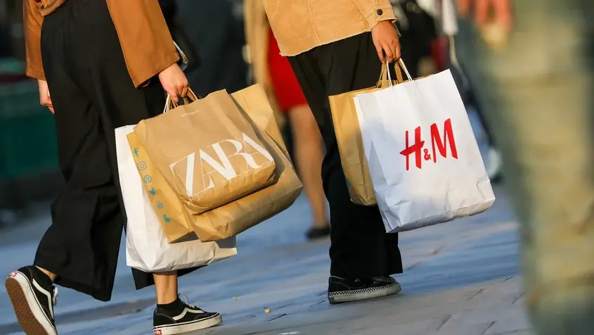 модата на тийнейджърите, h&m, zara, мол, bershka, pull&bear