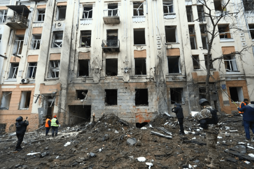 Русия пак удари жилищна сграда в Украйна - този път в Харков