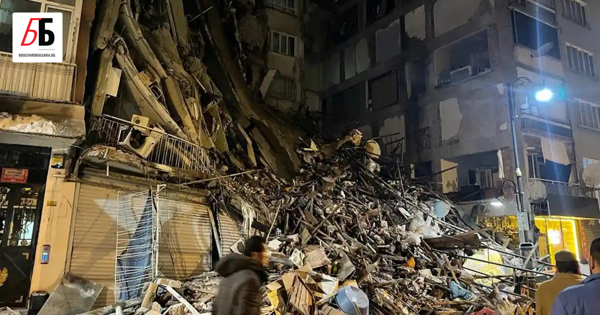 Две мощни земетресения с магнитуд 7,4 и 7,9 разтърсиха югоизточна