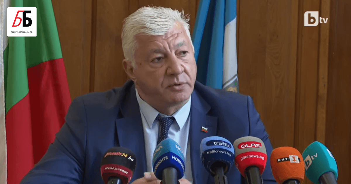 Кметът на Пловдив Здравко Димитров обяви, че напуска ГЕРБ, но