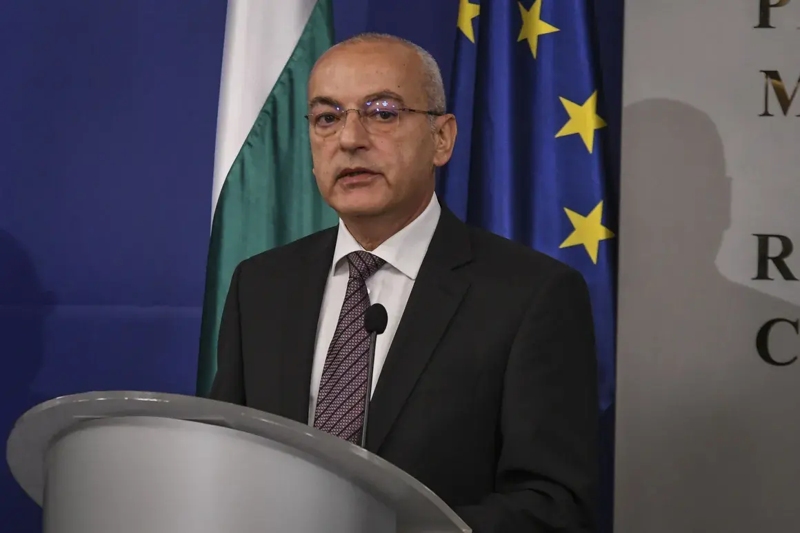 След 3 дни размисъл: Служебният кабинет все пак намери пари за великденски добавки към пенсиите