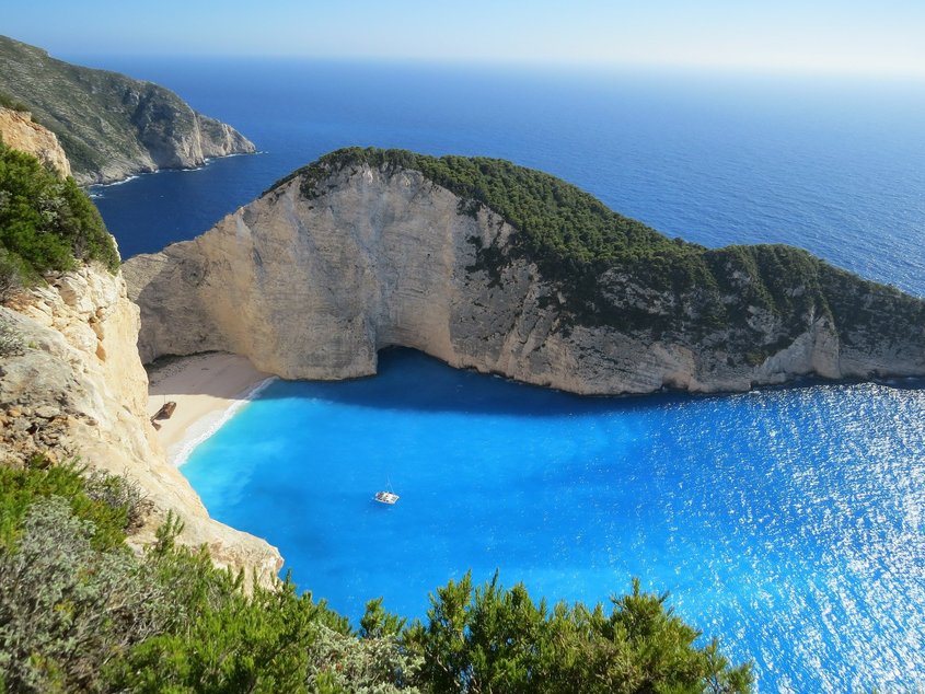 Гърция отваря границите си за туристи в 3 фази