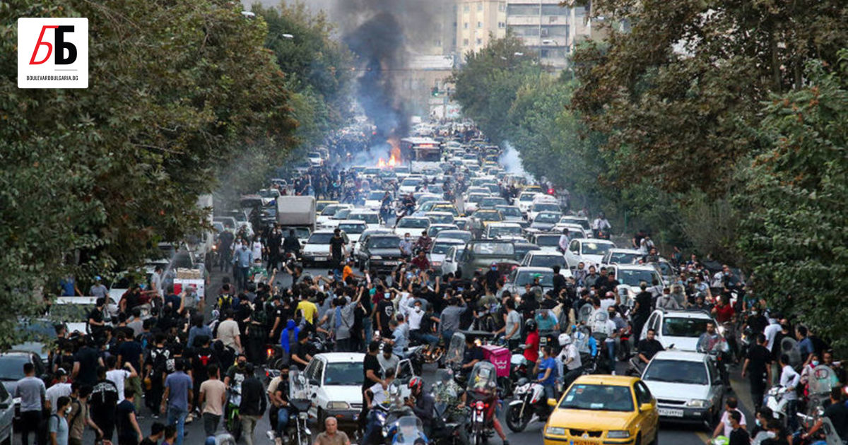 Протестите в Иран срещу репресивния режим в страната са възобновени