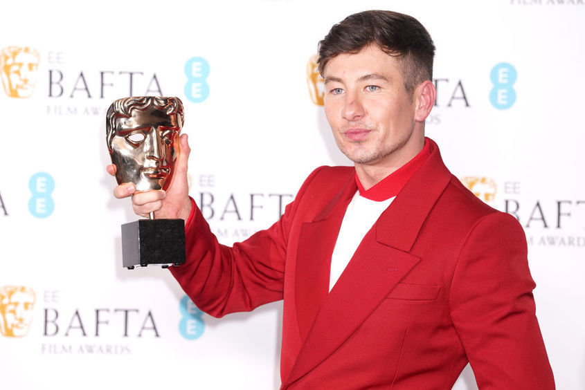 Barry Keoghan poses with the award for Best Supporting Actor for The Banshees of Inisherin