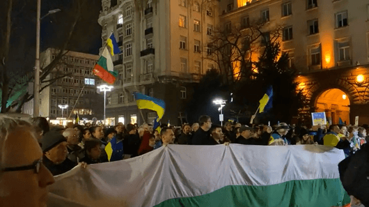 Шествието за Украйна напомни на Радев: "Тук не е Москва"